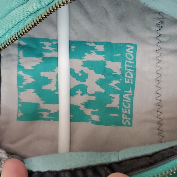 Lululemon Special Edition Scuba Hoodie Big Back Pocket Size 6 Mint - Picture 7 of 13